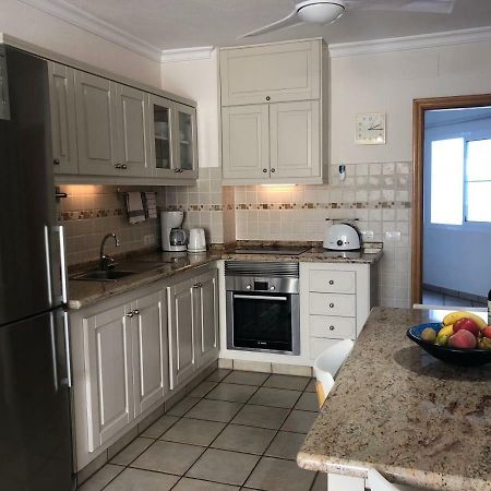 Apartamentos El Faro Puerto De Naos Екстер'єр фото