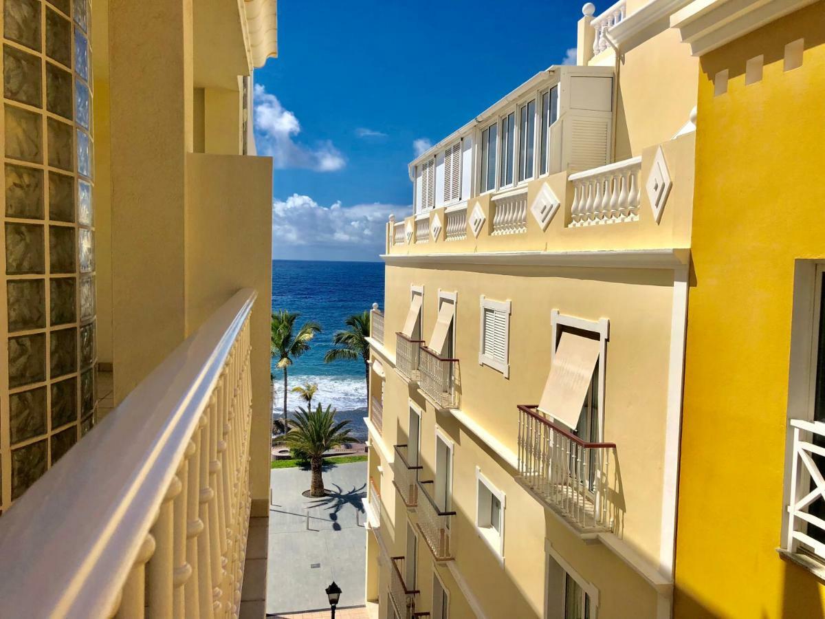 Apartamentos El Faro Puerto De Naos Екстер'єр фото