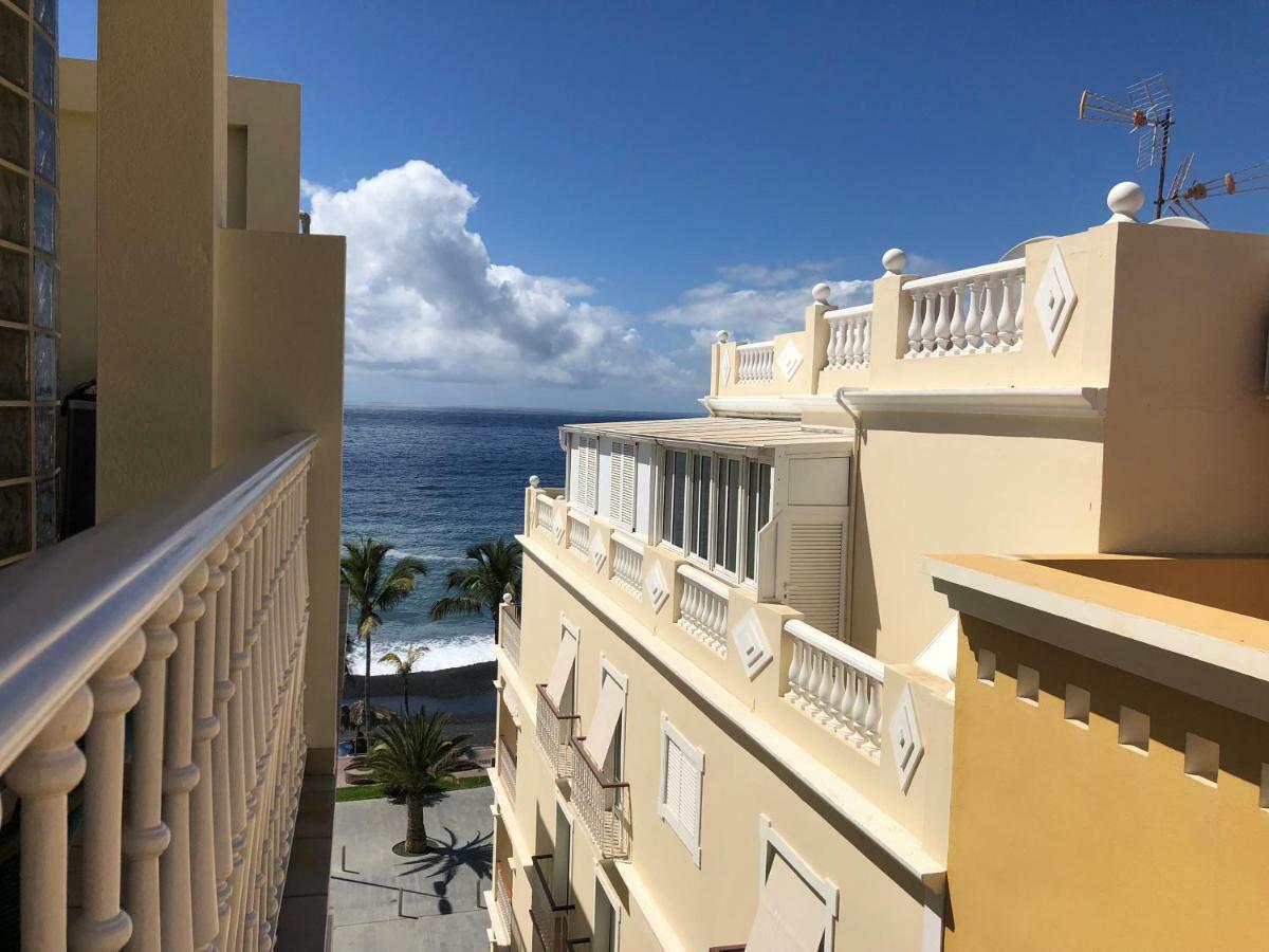 Apartamentos El Faro Puerto De Naos Екстер'єр фото