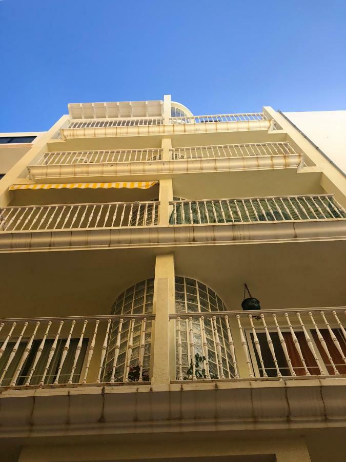 Apartamentos El Faro Puerto De Naos Екстер'єр фото