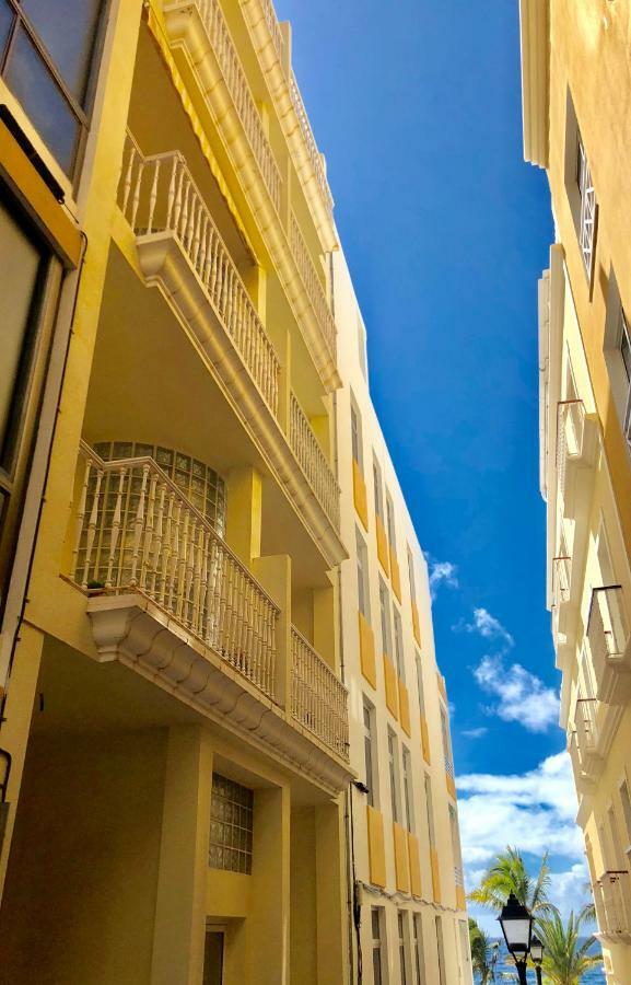 Apartamentos El Faro Puerto De Naos Екстер'єр фото