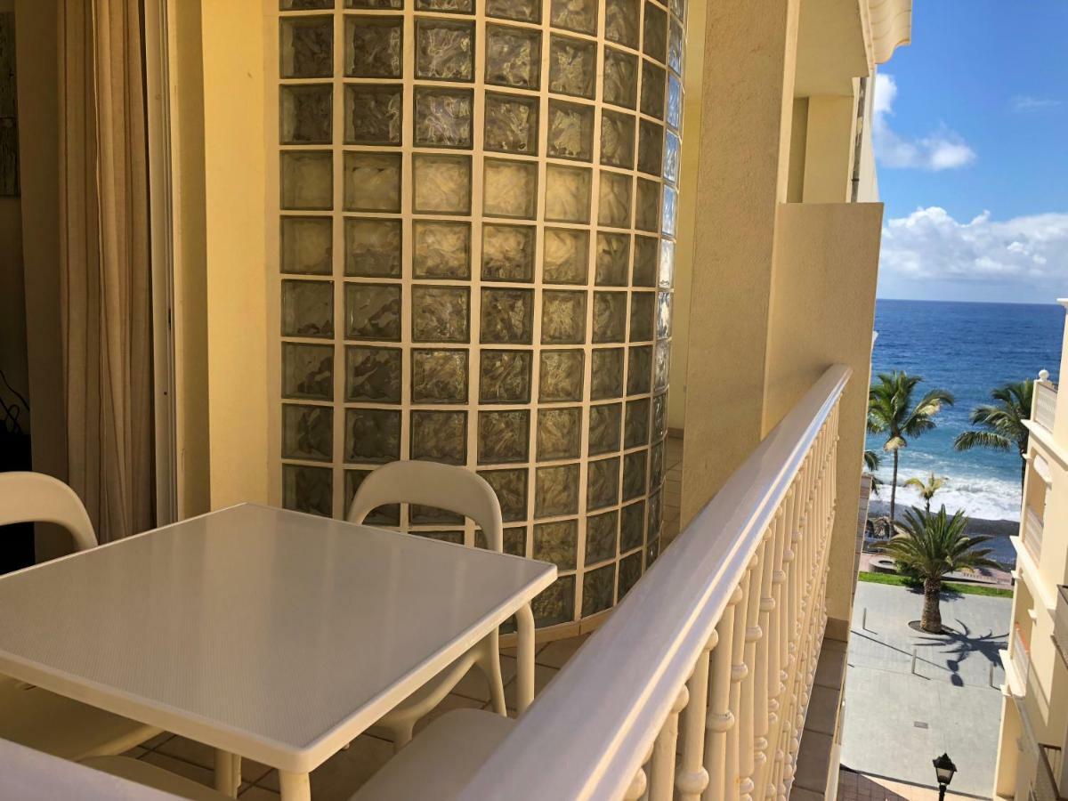 Apartamentos El Faro Puerto De Naos Екстер'єр фото